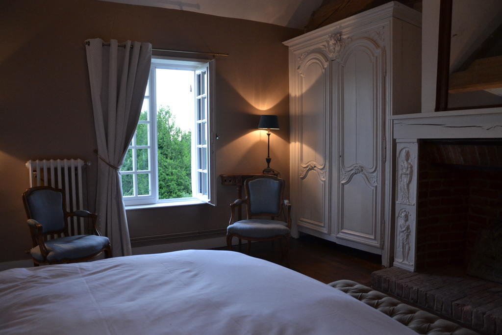 Les Hautes Sources - Esprit De France Ménilles Habitación foto